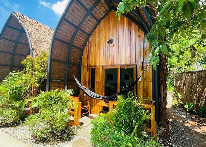 Maayong Hostel (Adults Only)